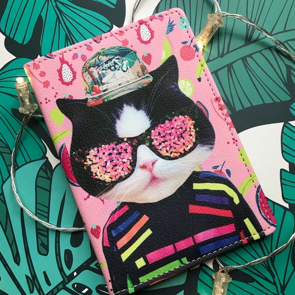 Accessories - PASSPORT HOLDER Harajuku Cat